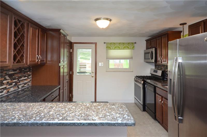 504 East Garden Road Pittsburgh, PA 15227 - Photo 5 of 19 Gallery Image 5