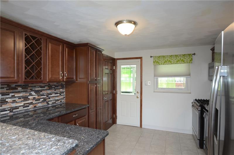 504 East Garden Road Pittsburgh, PA 15227 - Photo 7 of 19 Gallery Image 7