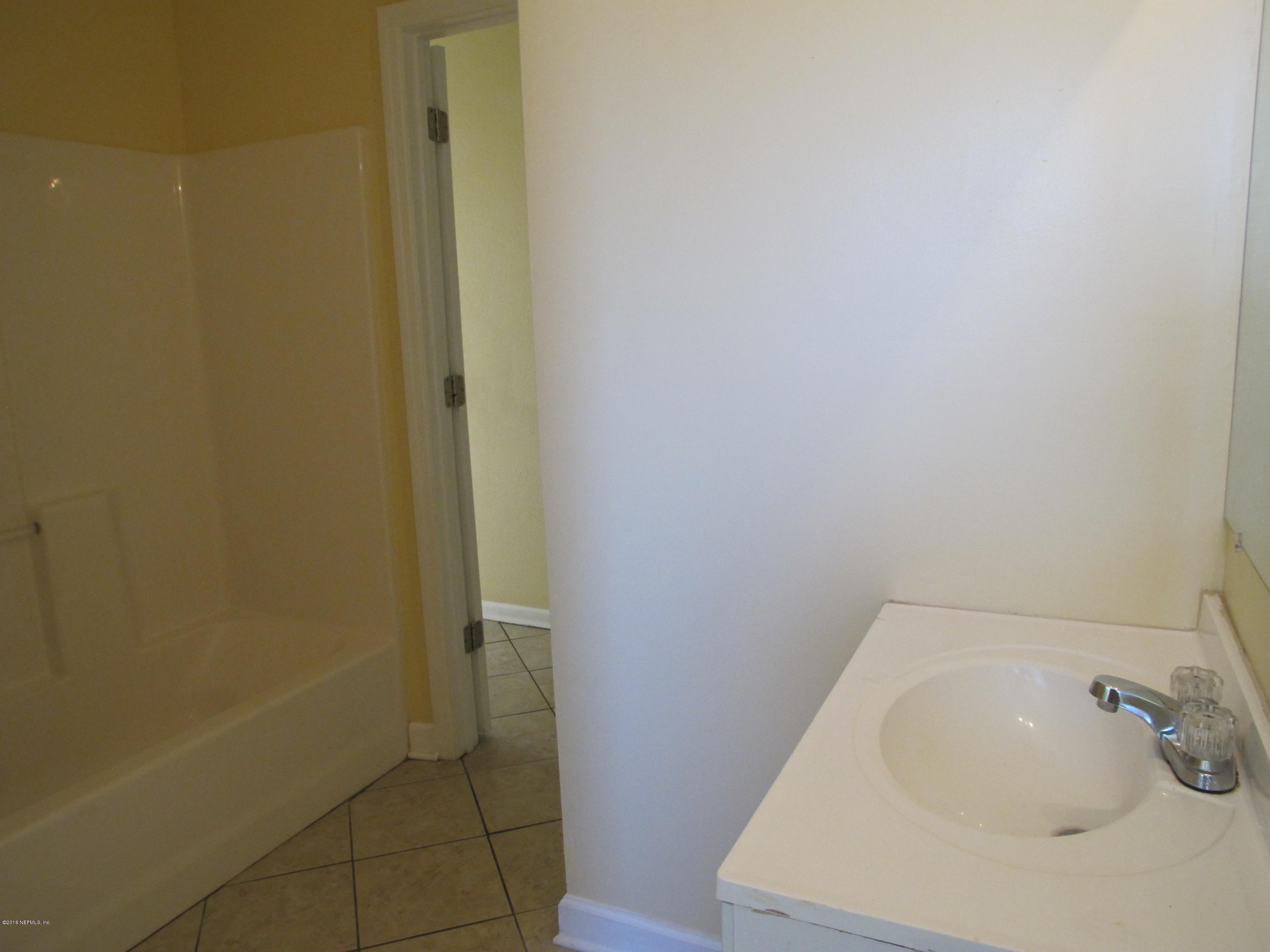 7819 Austin Road Jacksonville, FL 32244 - Photo 21 of 28 Hall Bath