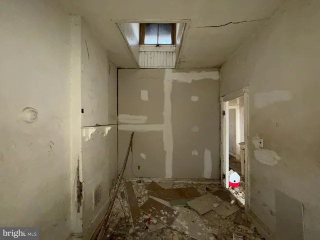 a view of a storage & utility room