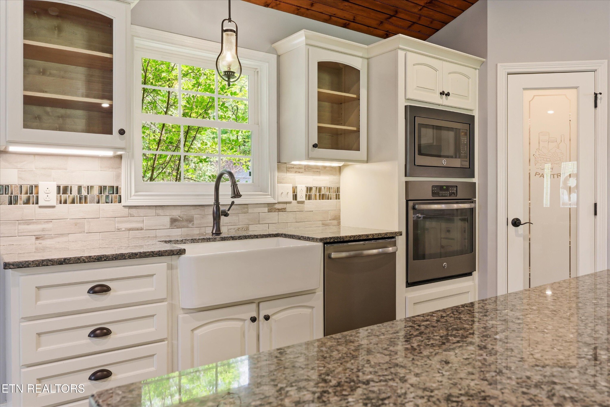 1804 Hopewell Road Knoxville, TN 37920 - Photo 14 of 47