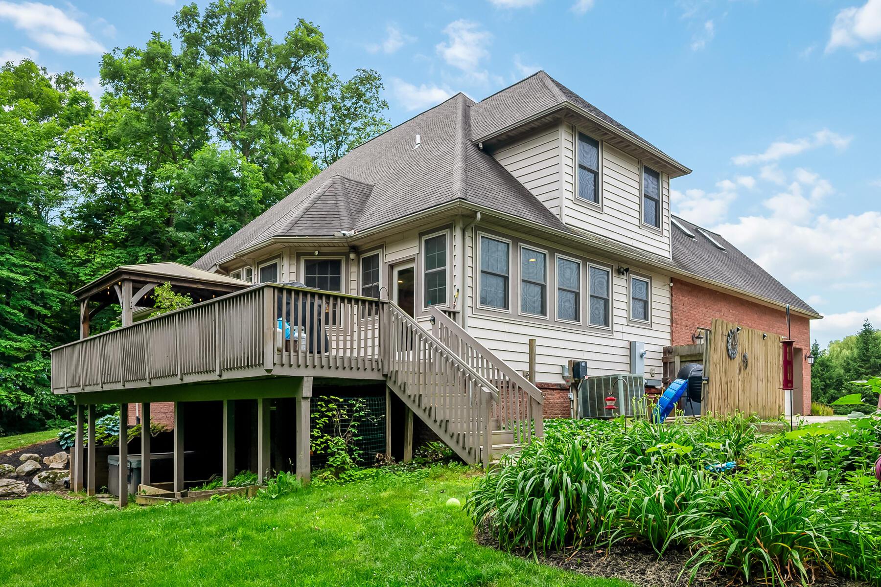 1554 Hanover Road Delaware, OH 43015 - Photo 14 of 72 Side View