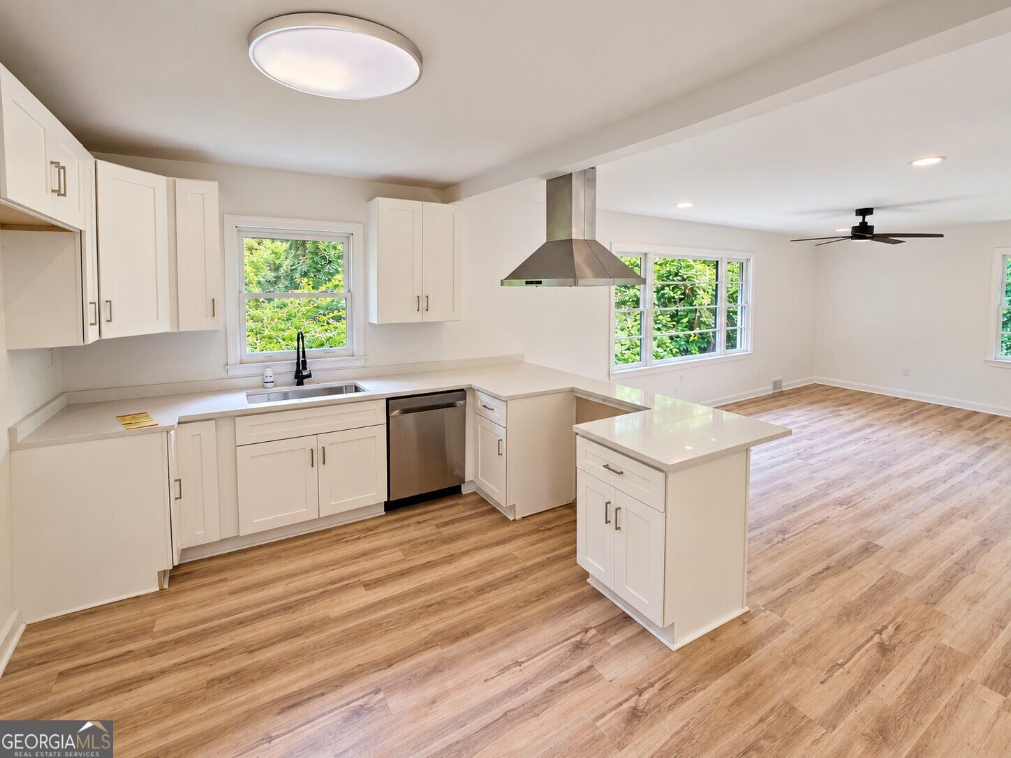 3565 Glenwood Road Decatur, GA 30032 - Photo 4 of 15 Gallery Image 4