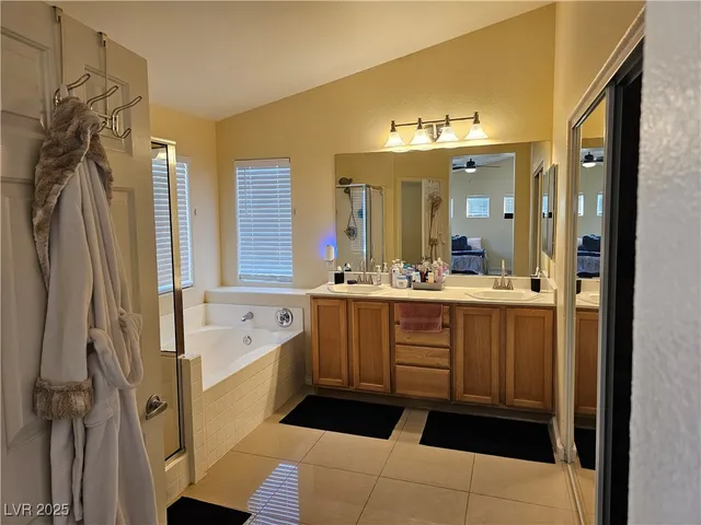 $2,395 | 3732 Shimmering Creek Avenue, North Las Vegas, NV 89031