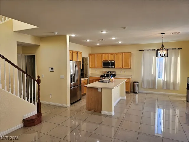 $2,395 | 3732 Shimmering Creek Avenue, North Las Vegas, NV 89031