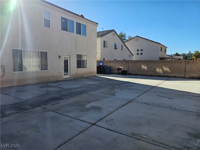 $2,395 | 3732 Shimmering Creek Avenue, North Las Vegas, NV 89031