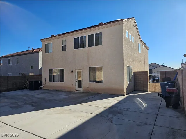 $2,395 | 3732 Shimmering Creek Avenue, North Las Vegas, NV 89031