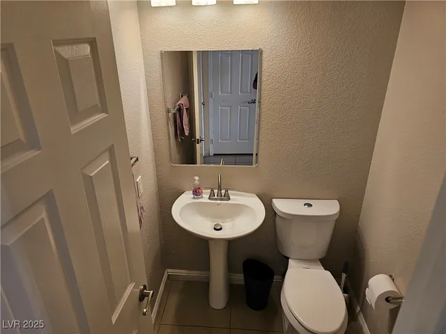 $2,395 | 3732 Shimmering Creek Avenue, North Las Vegas, NV 89031