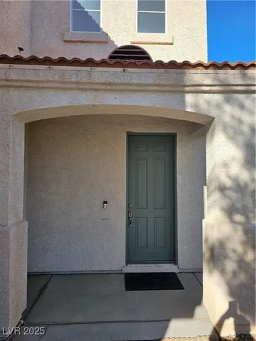 $2,395 | 3732 Shimmering Creek Avenue, North Las Vegas, NV 89031