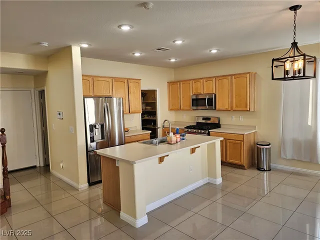 $2,395 | 3732 Shimmering Creek Avenue, North Las Vegas, NV 89031