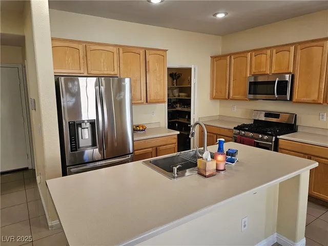 $2,395 | 3732 Shimmering Creek Avenue, North Las Vegas, NV 89031