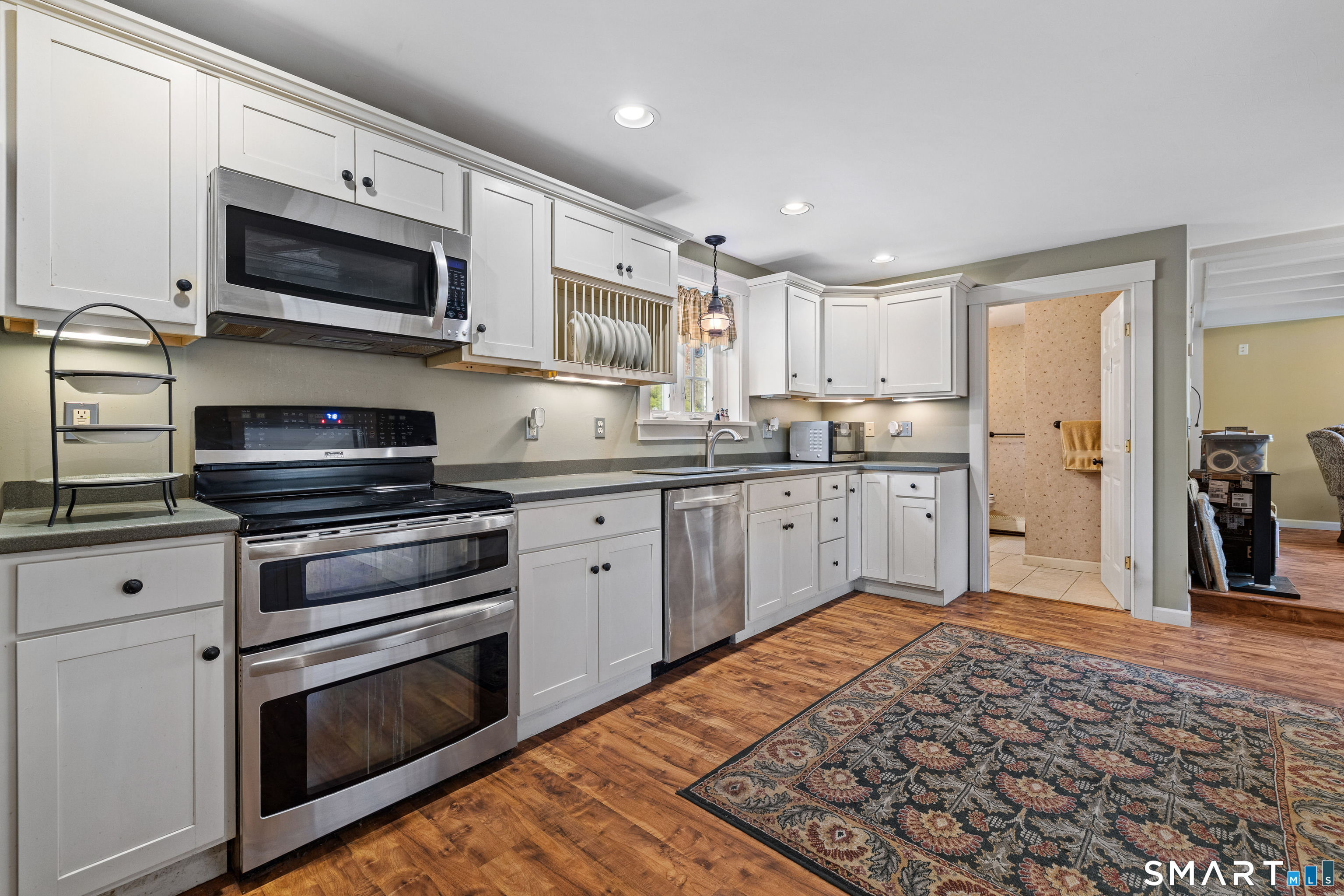 17 Quaddick Road Thompson, CT 06277 - Photo 38 of 40 Guest kitchen