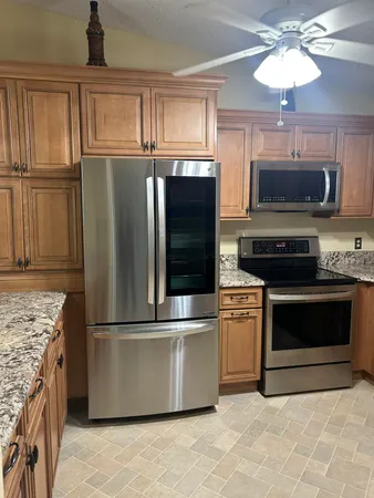 $2,100 | 3001 Southeast Aster Lane, Unit 908, Stuart, FL 34994
