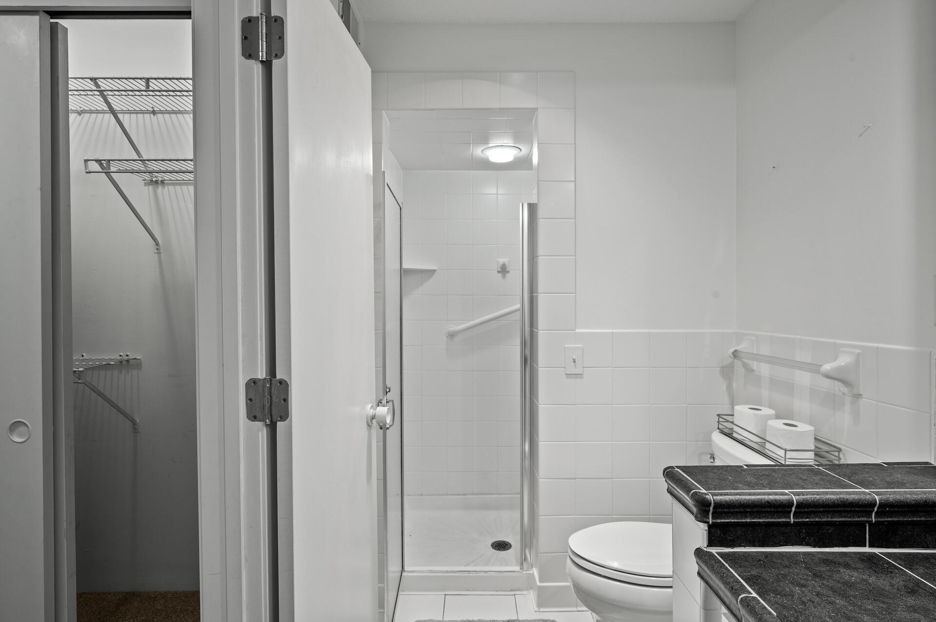 3412 Oak Ridge Road, Unit 309 Hopkins, MN 55305 - Photo 17 of 33