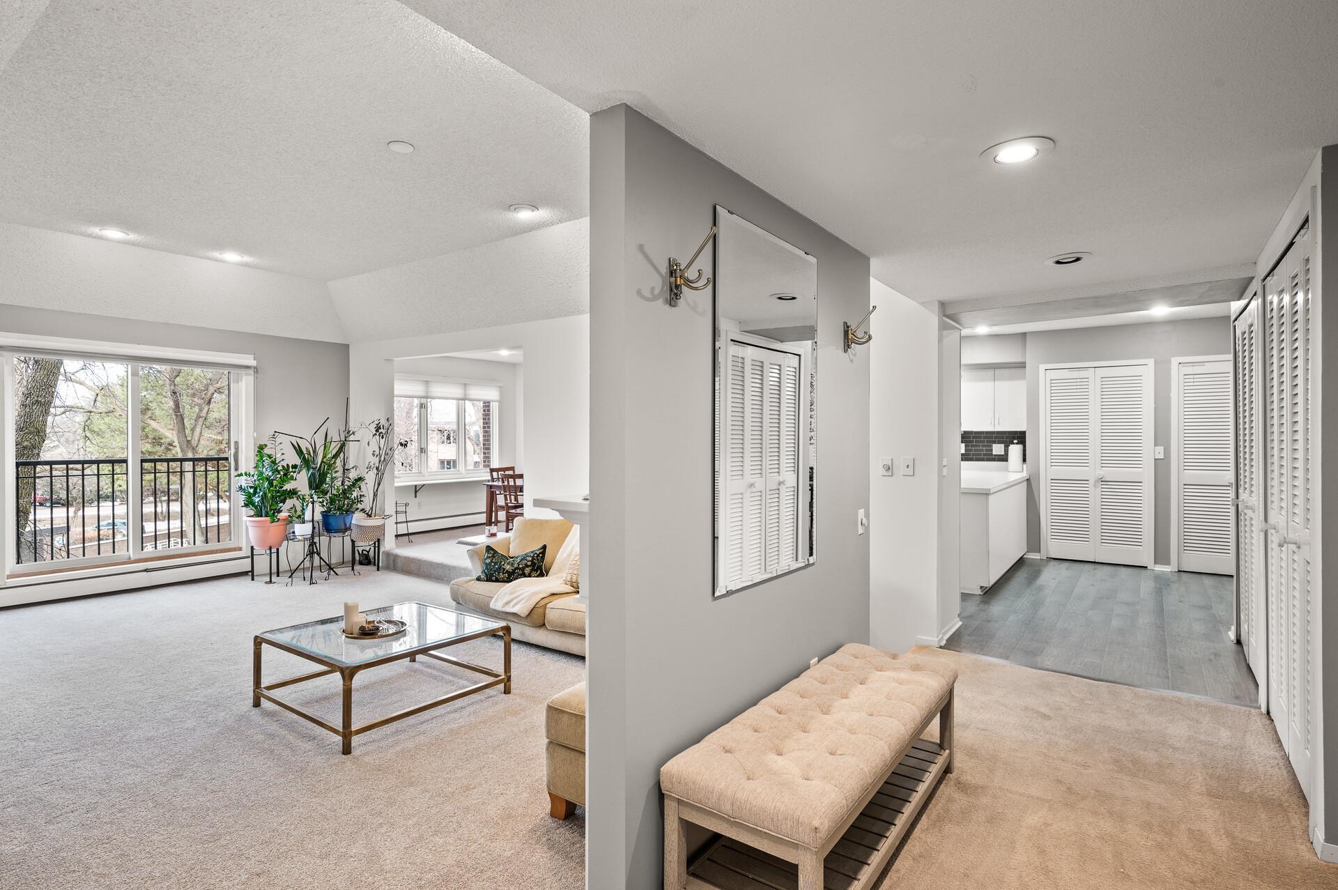 3412 Oak Ridge Road, Unit 309 Hopkins, MN 55305 - Photo 4 of 33