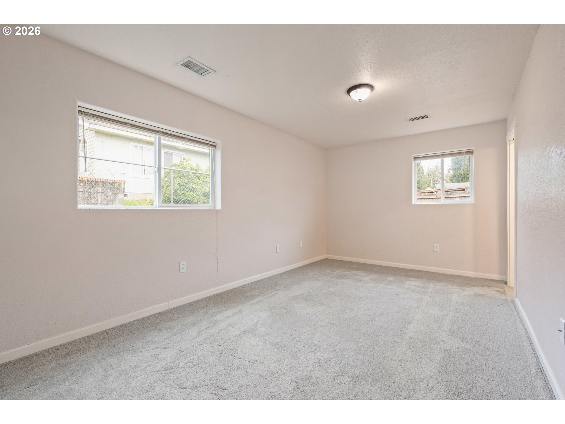 246 South 70th Street Springfield, OR 97478 - Photo 12 of 27