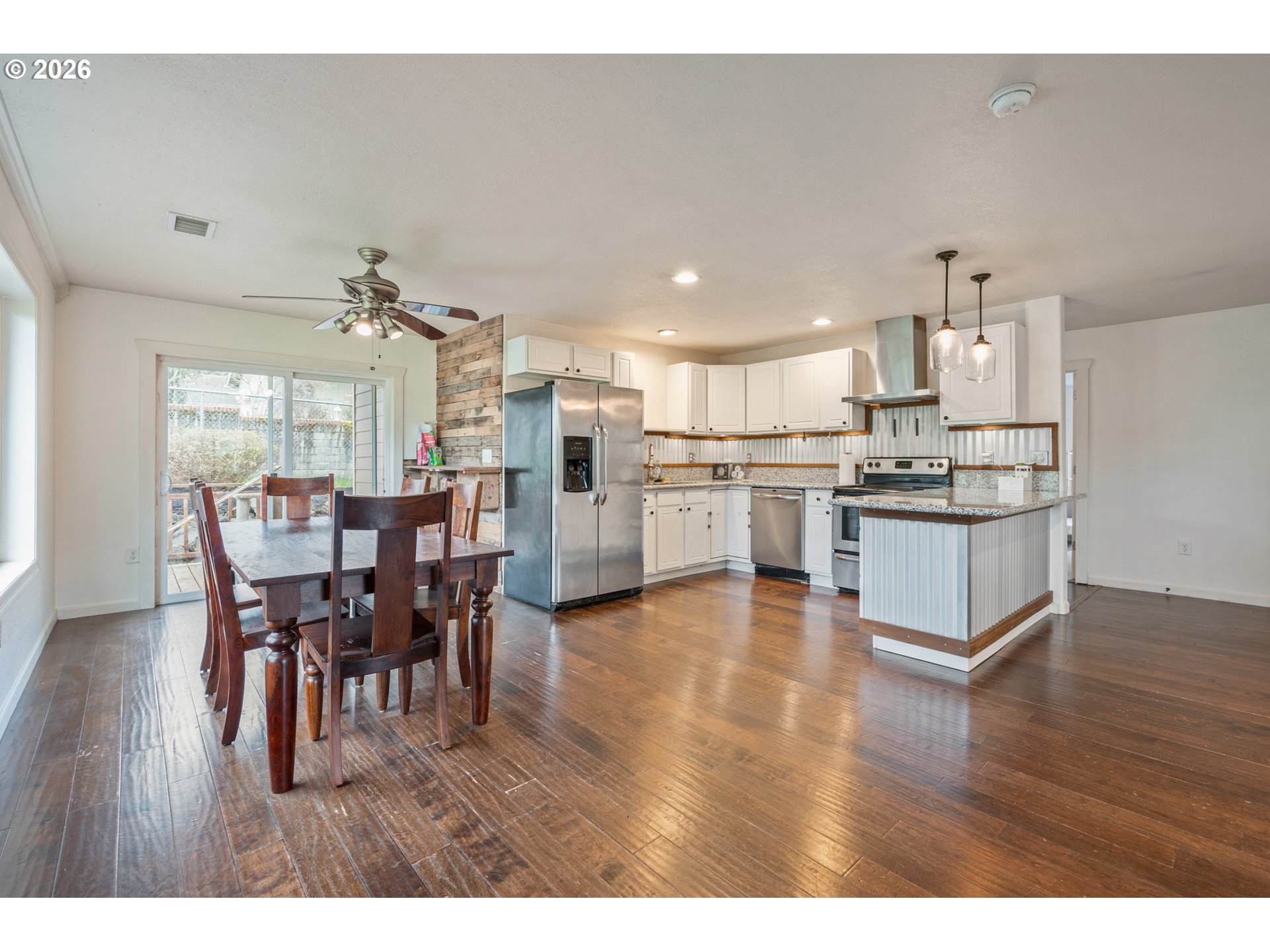 246 South 70th Street Springfield, OR 97478 - Photo 6 of 27