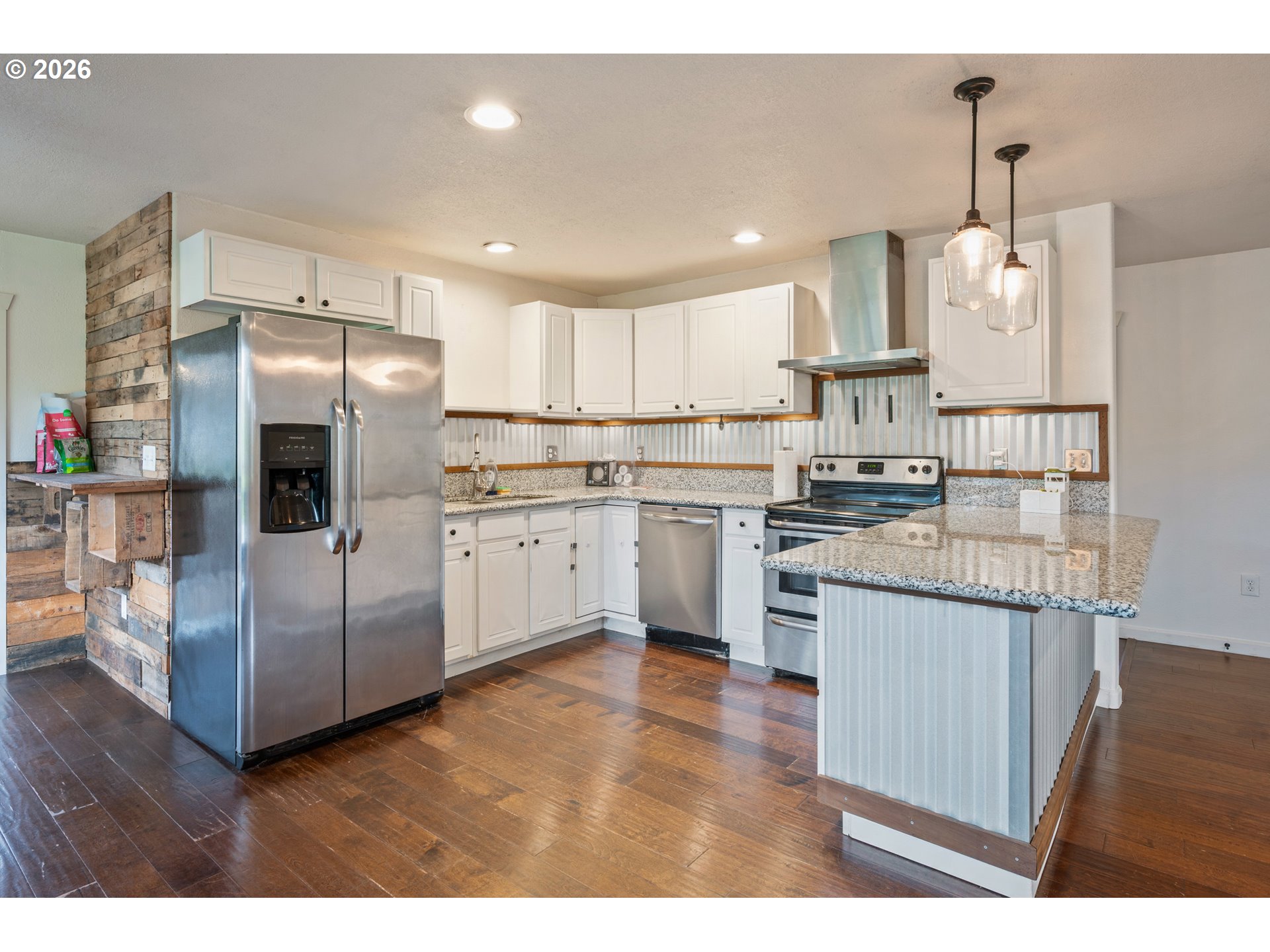 246 South 70th Street Springfield, OR 97478 - Photo 7 of 27