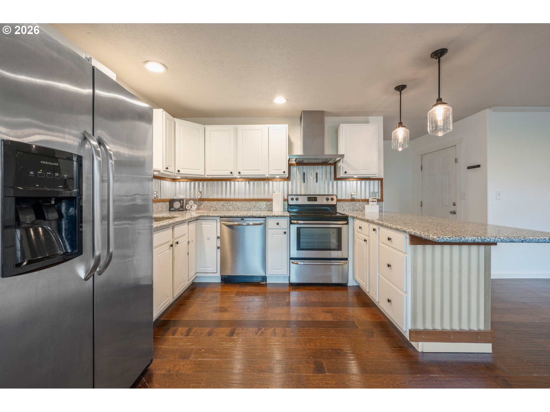 246 South 70th Street Springfield, OR 97478 - Photo 8 of 27