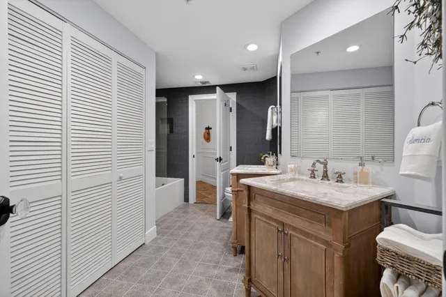 $499,000 | 100 Uno Lago Drive, Unit 103, Juno Beach, FL 33408