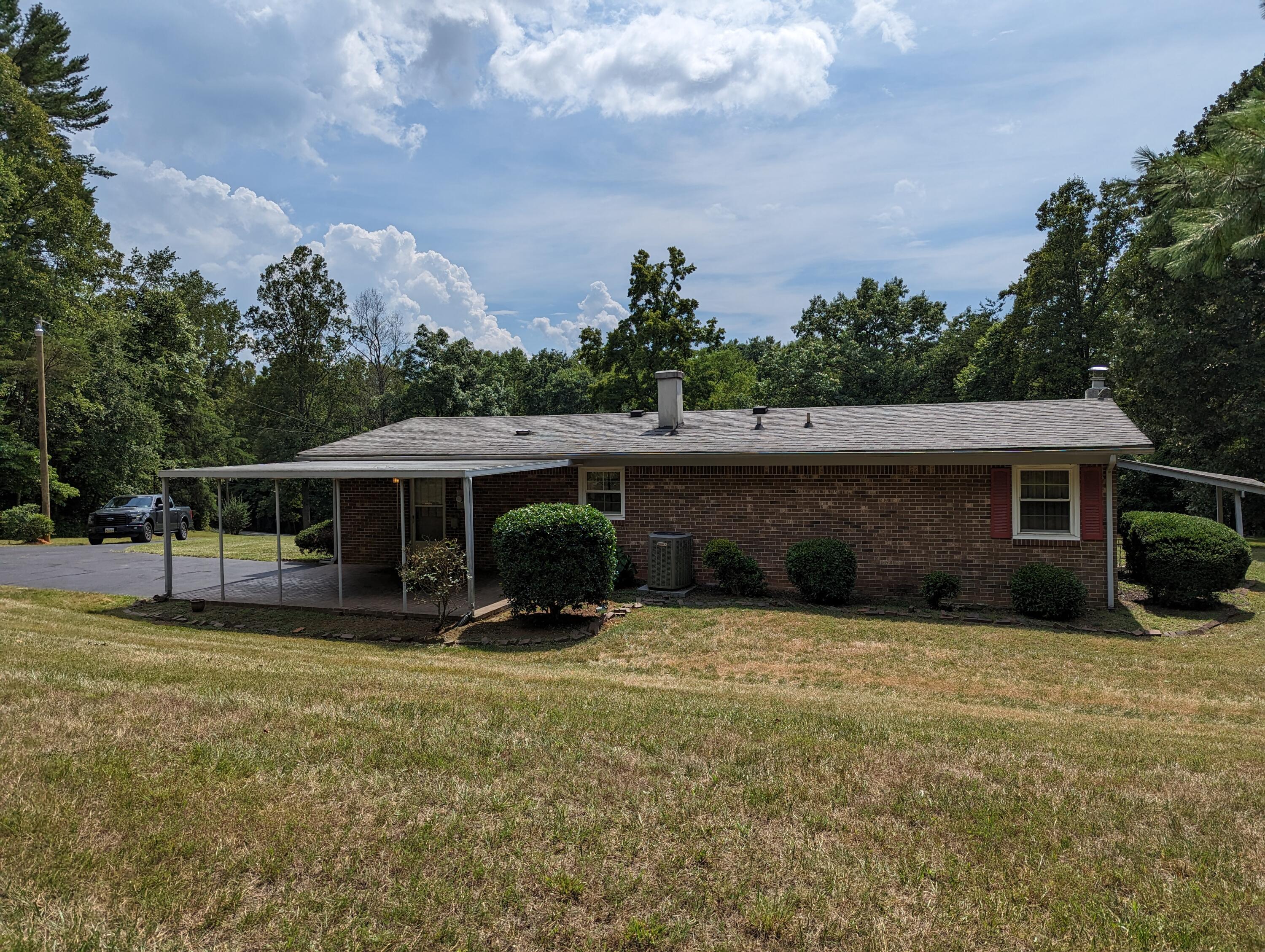 172 Robin Ridge Road Rocky Mount, VA 24151 - Photo 9 of 37 PXL_20240709_192614684