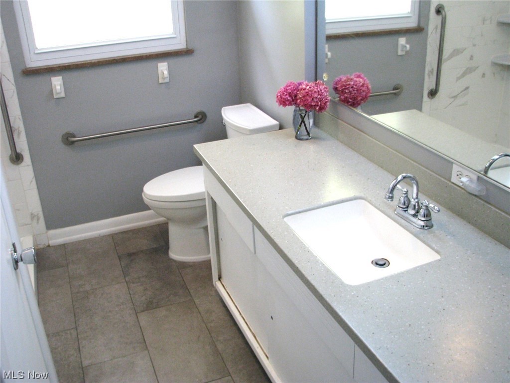 33051 Arthur Road Solon, OH 44139 - Photo 11 of 27