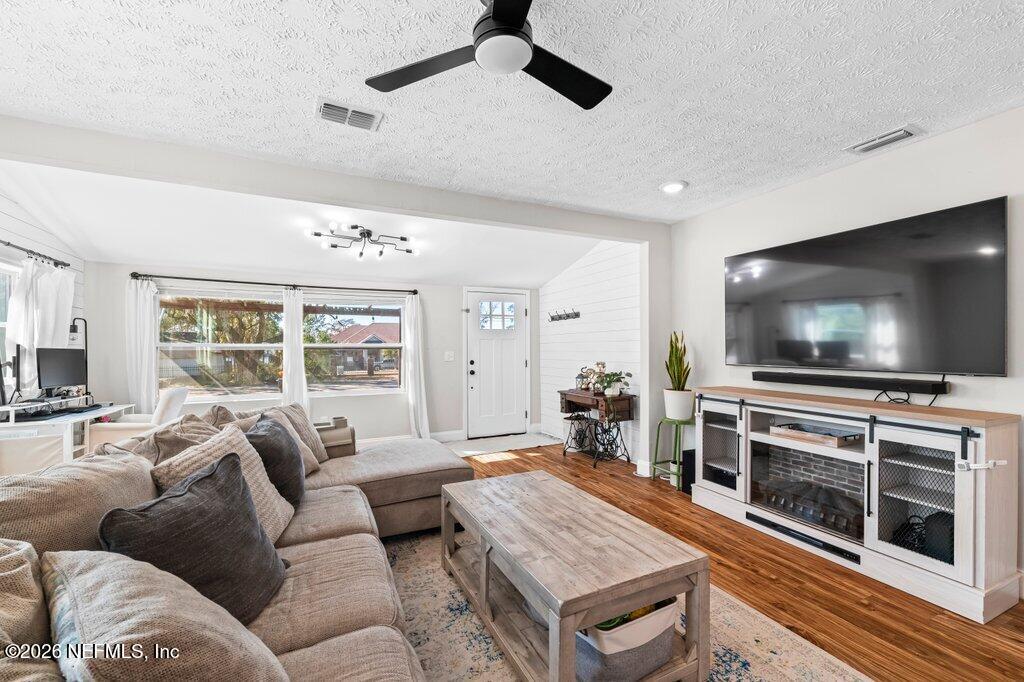 2811 Lake Shore Boulevard Jacksonville, FL 32210 - Photo 14 of 45 2811 Lake Shore Blvd (26).jpg-SMALL