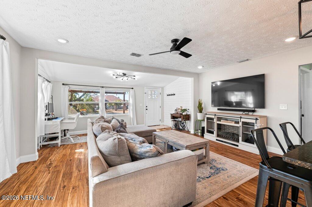 2811 Lake Shore Boulevard Jacksonville, FL 32210 - Photo 16 of 45 2811 Lake Shore Blvd (25).jpg-SMALL