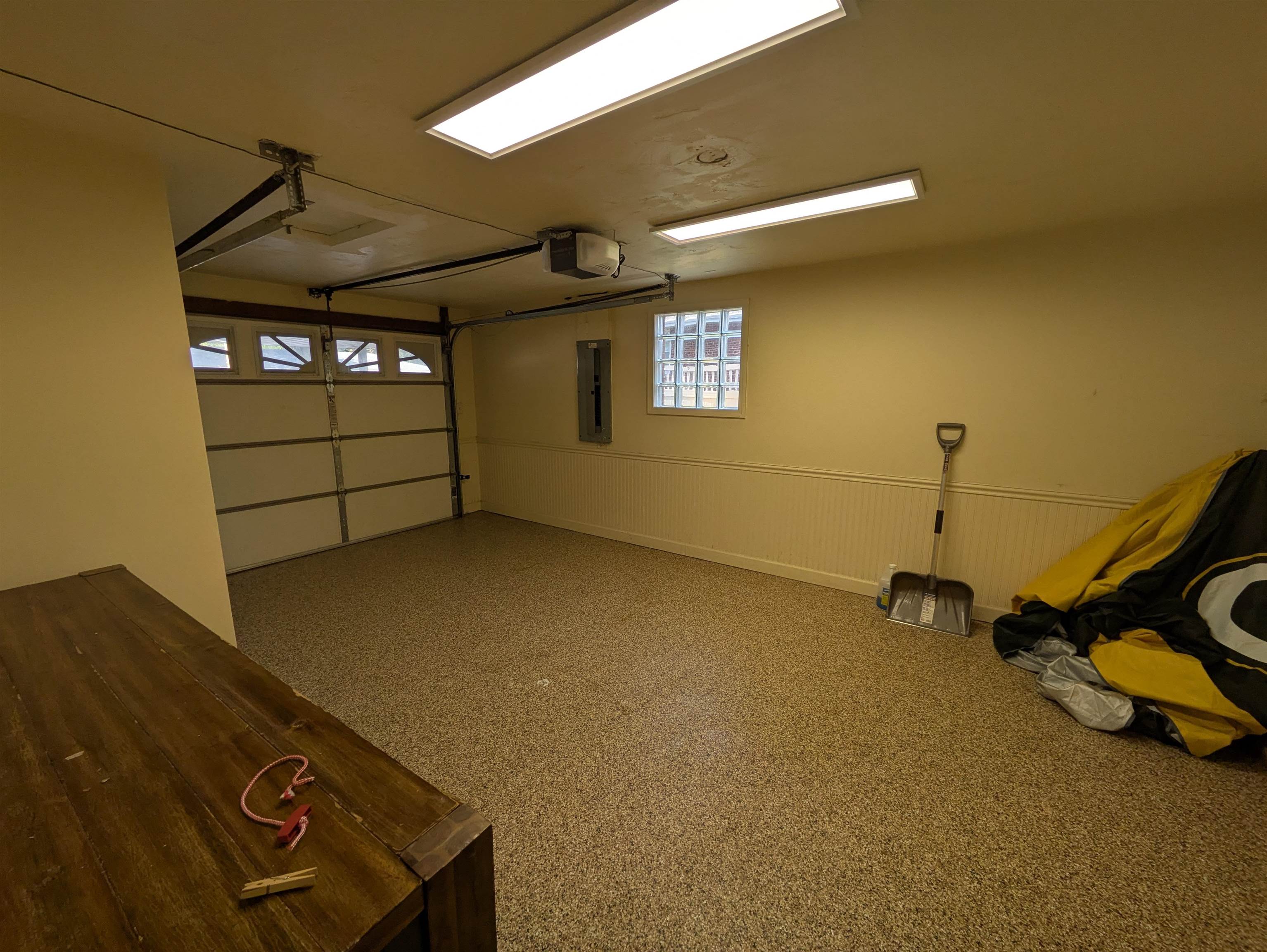 1735 South Oneida Street Green Bay, WI 54304 - Photo 3 of 18