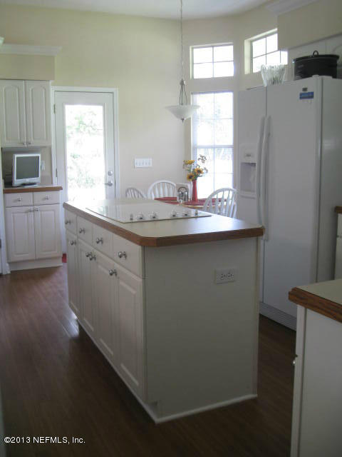 1650 Mccaul Road Jacksonville, FL 32220 - Photo 11 of 40 11 kitchen