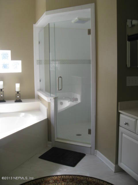 1650 Mccaul Road Jacksonville, FL 32220 - Photo 22 of 40 22 stand up shower