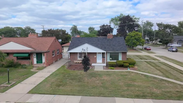 $285,000 | 1400 Sherwood Court, Dearborn, MI 48124