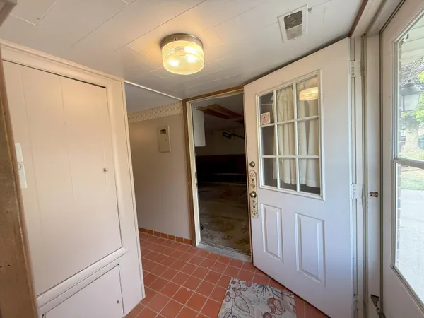 $285,000 | 1400 Sherwood Court, Dearborn, MI 48124