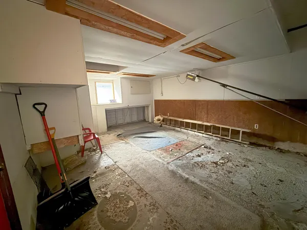 $285,000 | 1400 Sherwood Court, Dearborn, MI 48124