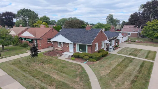 $285,000 | 1400 Sherwood Court, Dearborn, MI 48124