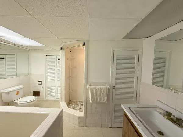 $285,000 | 1400 Sherwood Court, Dearborn, MI 48124