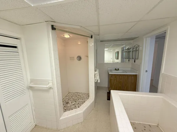 $285,000 | 1400 Sherwood Court, Dearborn, MI 48124