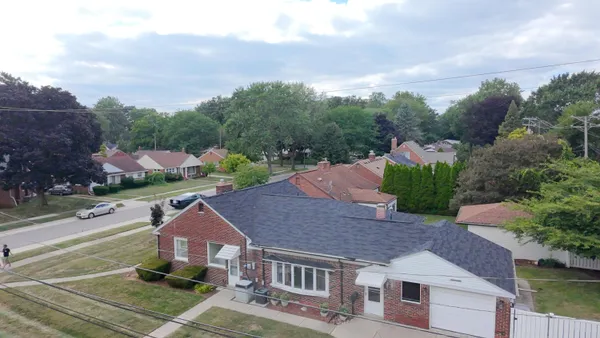 $285,000 | 1400 Sherwood Court, Dearborn, MI 48124