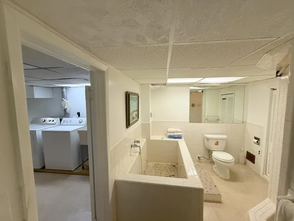 $285,000 | 1400 Sherwood Court, Dearborn, MI 48124