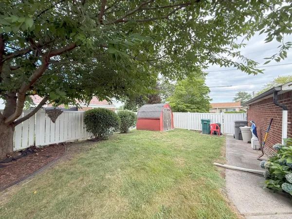 $285,000 | 1400 Sherwood Court, Dearborn, MI 48124