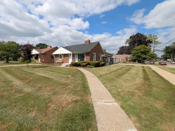 $285,000 | 1400 Sherwood Court, Dearborn, MI 48124