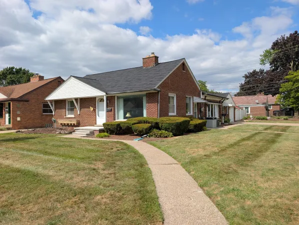 $285,000 | 1400 Sherwood Court, Dearborn, MI 48124