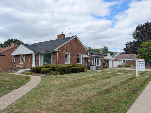 $285,000 | 1400 Sherwood Court, Dearborn, MI 48124