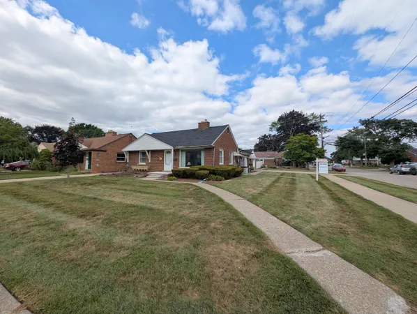 $285,000 | 1400 Sherwood Court, Dearborn, MI 48124