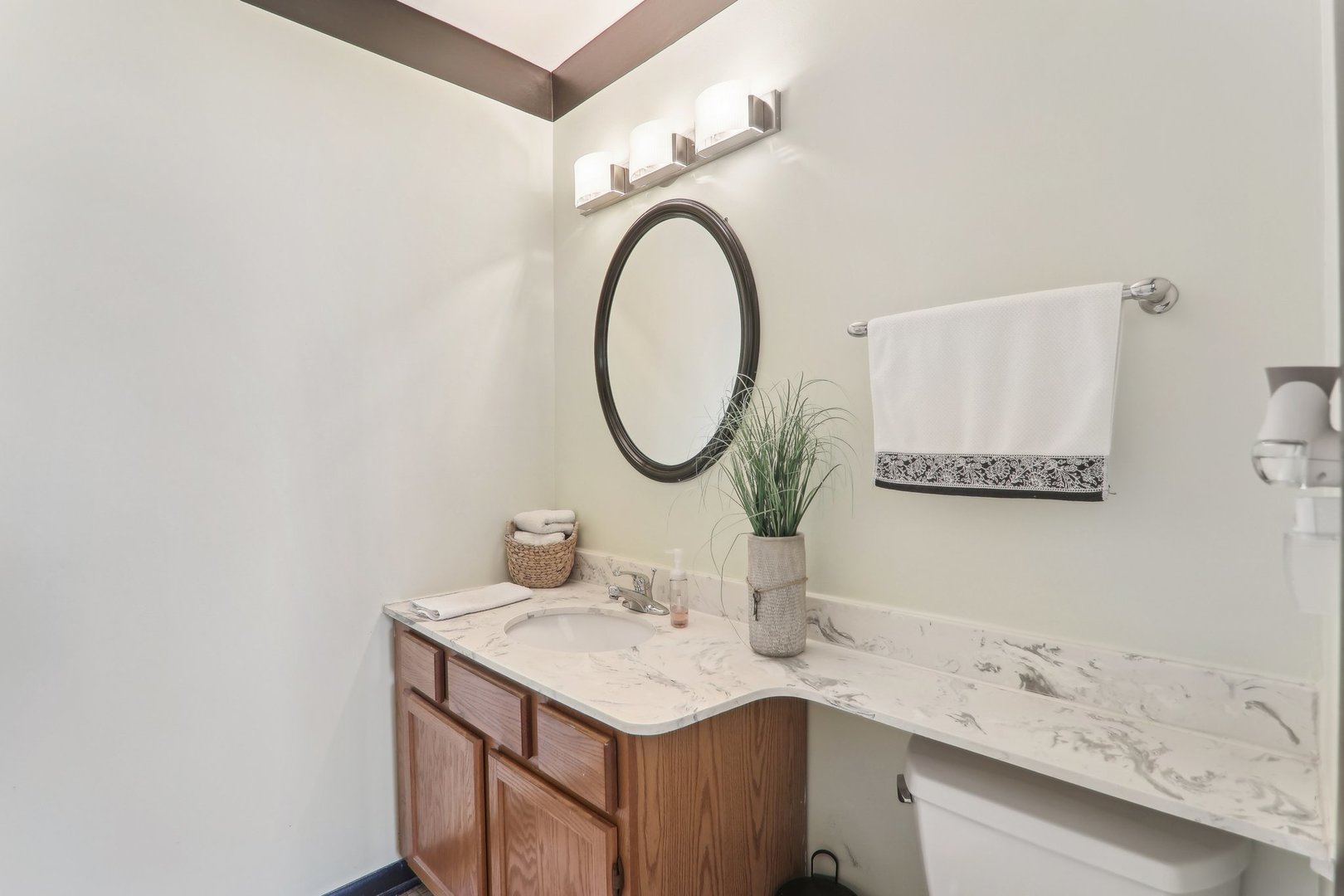 290 North Westgate Road, Unit 407 Mount Prospect, IL 60056 - Photo 17 of 28 Gallery Image 17