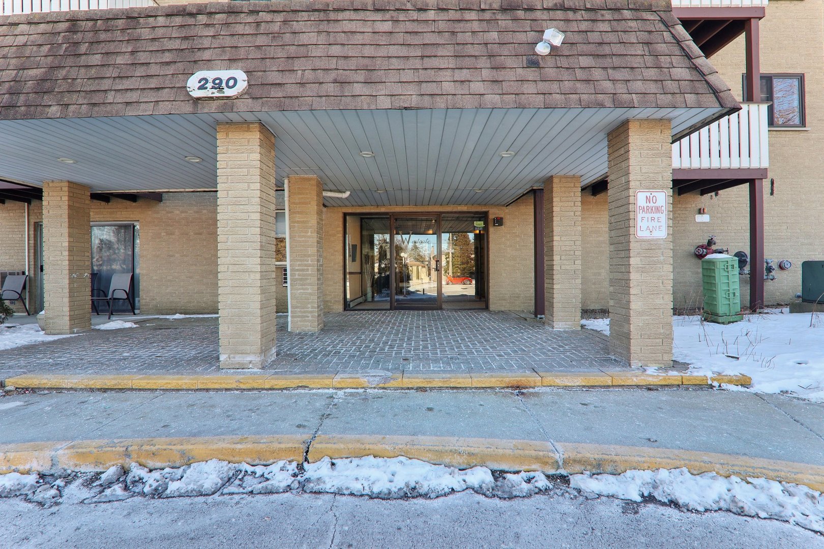 290 North Westgate Road, Unit 407 Mount Prospect, IL 60056 - Photo 2 of 28 Gallery Image 2