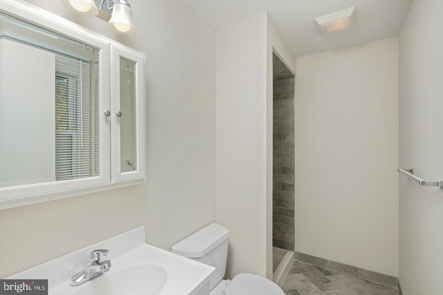 180 Forge Road Delran, NJ 08075 - Photo 19 of 27
