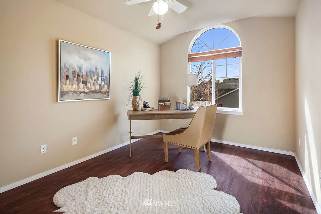 215 196th Place Southwest Bothell, WA 98012 - Photo 16 of 25