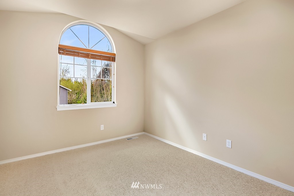 215 196th Place Southwest Bothell, WA 98012 - Photo 21 of 25