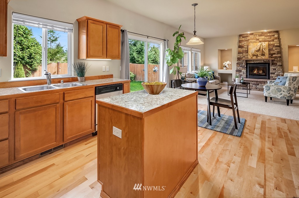 215 196th Place Southwest Bothell, WA 98012 - Photo 10 of 25